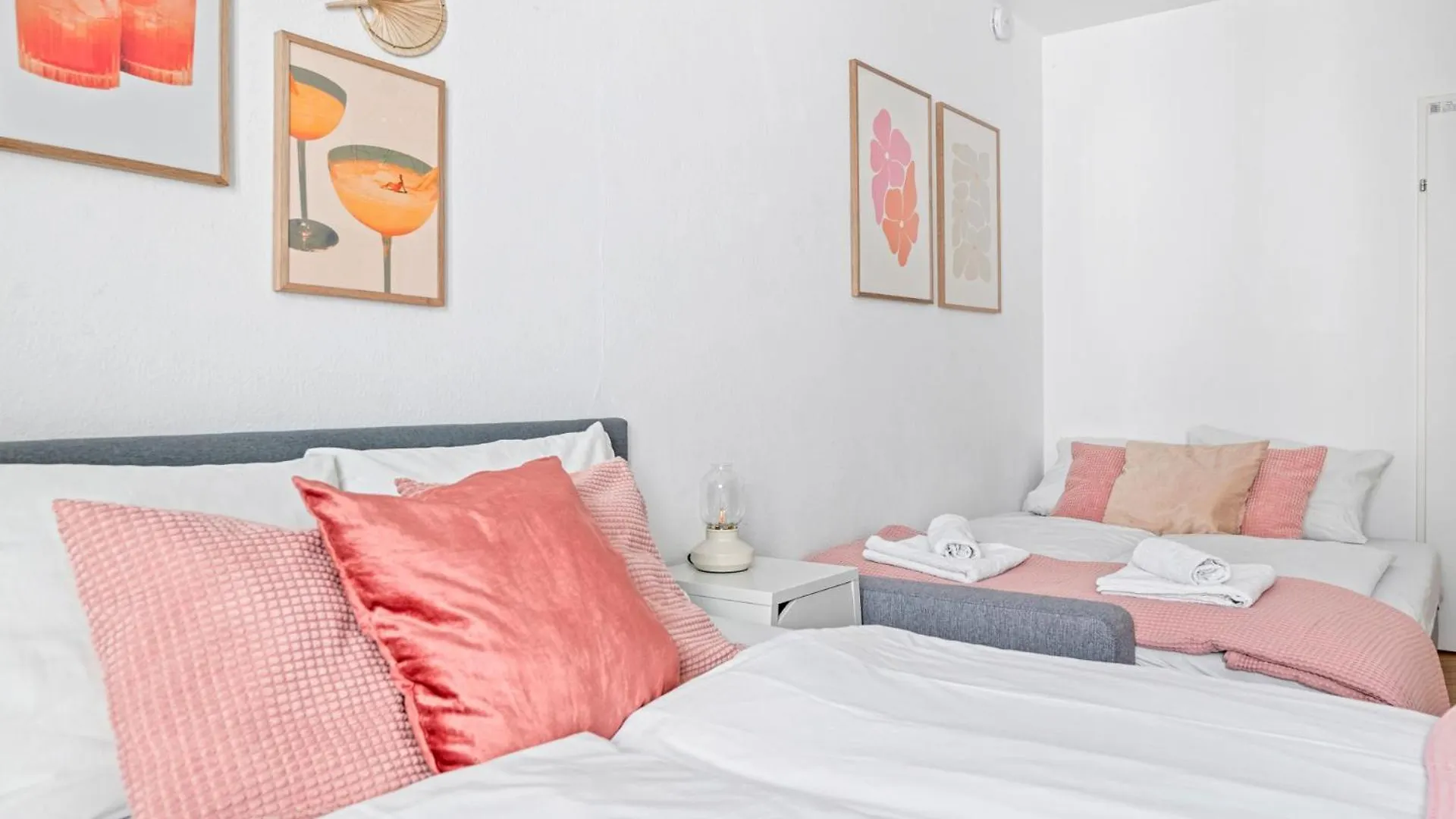 2 Bedroom City Apartment In Neubau, 6 Min To City Center Vienna
